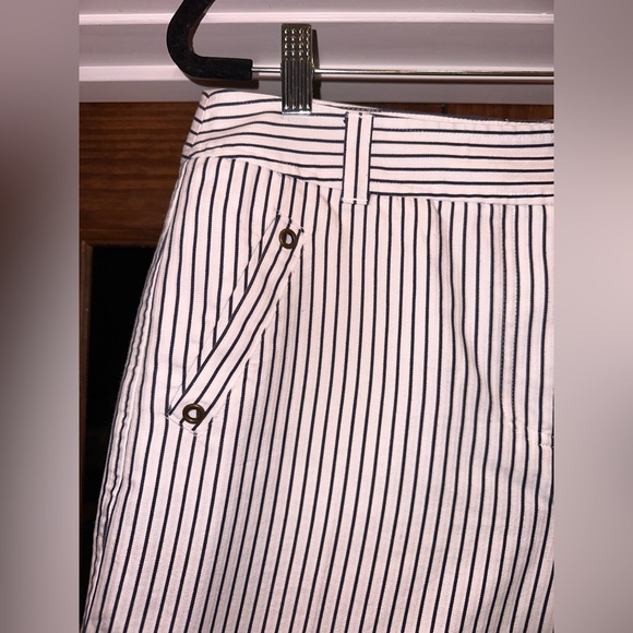 EUC‎ Peck & Peck Weekend Size 10 Women’s Striped White and Black Pants - Picture 3 of 9